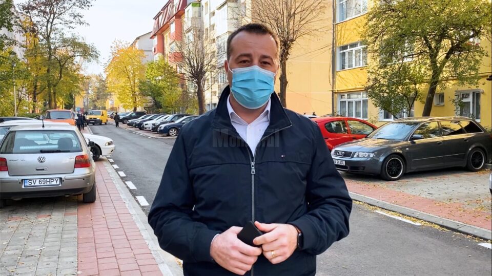 Nu ne oprim aici, din primăvară vom continua programul Modernizarea Sucevei De La Scara Blocului în toate cartierele din oraș, a spus viceprimarul Lucian Harșovschi