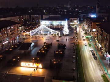 Municipiul Suceava, pregătit de sărbătorile de iarnă, cu mii de decorațiuni luminoase 8