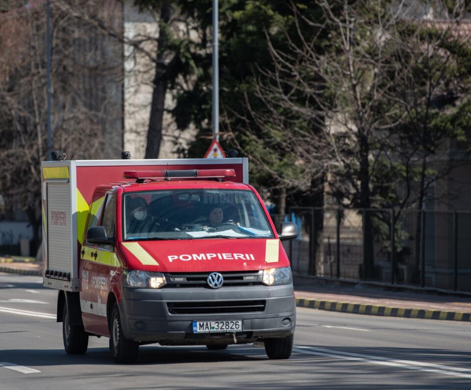 Un incendiu a izbucnit în această dimineață la o magazie din Burdujeni-sat