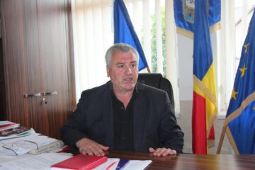 Primarul din Cajvana s-a îmbolnăvit de Covid-19
