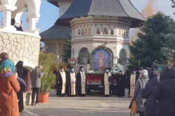 Racla cu moaștele Sfântului Ioan cel Nou de la Suceava a ajuns marți și la Mănăstirea Cămârzani