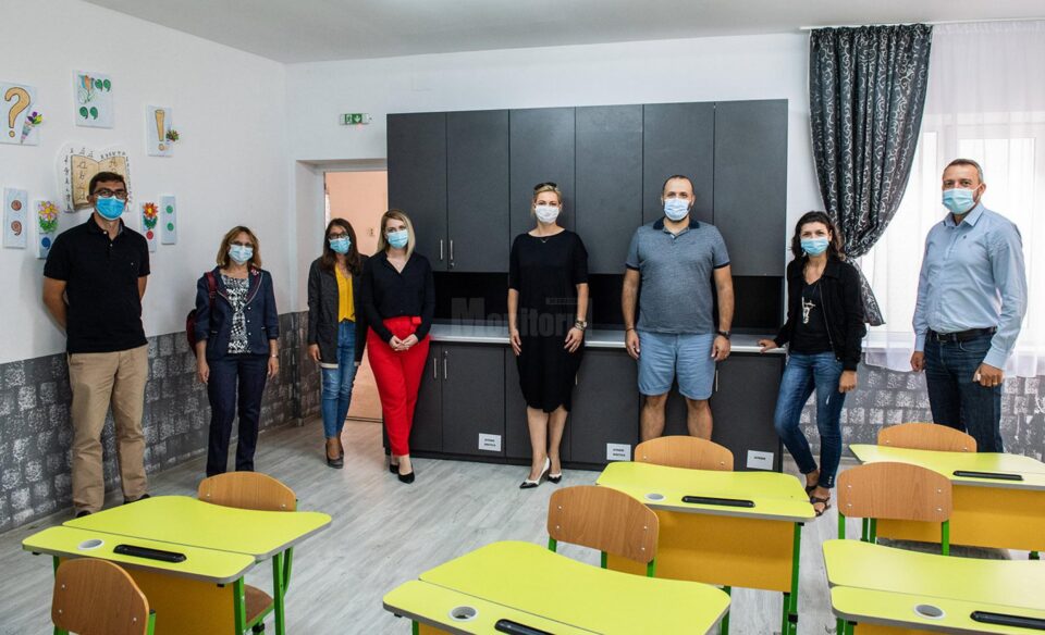 Donații RCSC pentru Școala Primară Osoi la începutul anului școlar