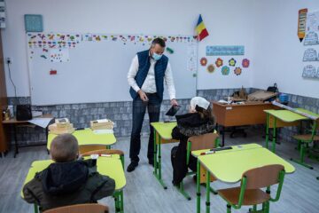 Tablete și cartele de date pentru Școala Primară Osoi oferite de Rotary Club Suceava Cetate