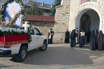 Racla cu moaștele Sfântului Ioan cel Nou de la Suceava a ajuns marți și la Mănăstirea Cămârzani