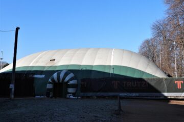 Primul teren de tenis cu zgură, acoperit, deschis 24 de ore din 24, timp de 12 luni pe an, deschis în Suceava