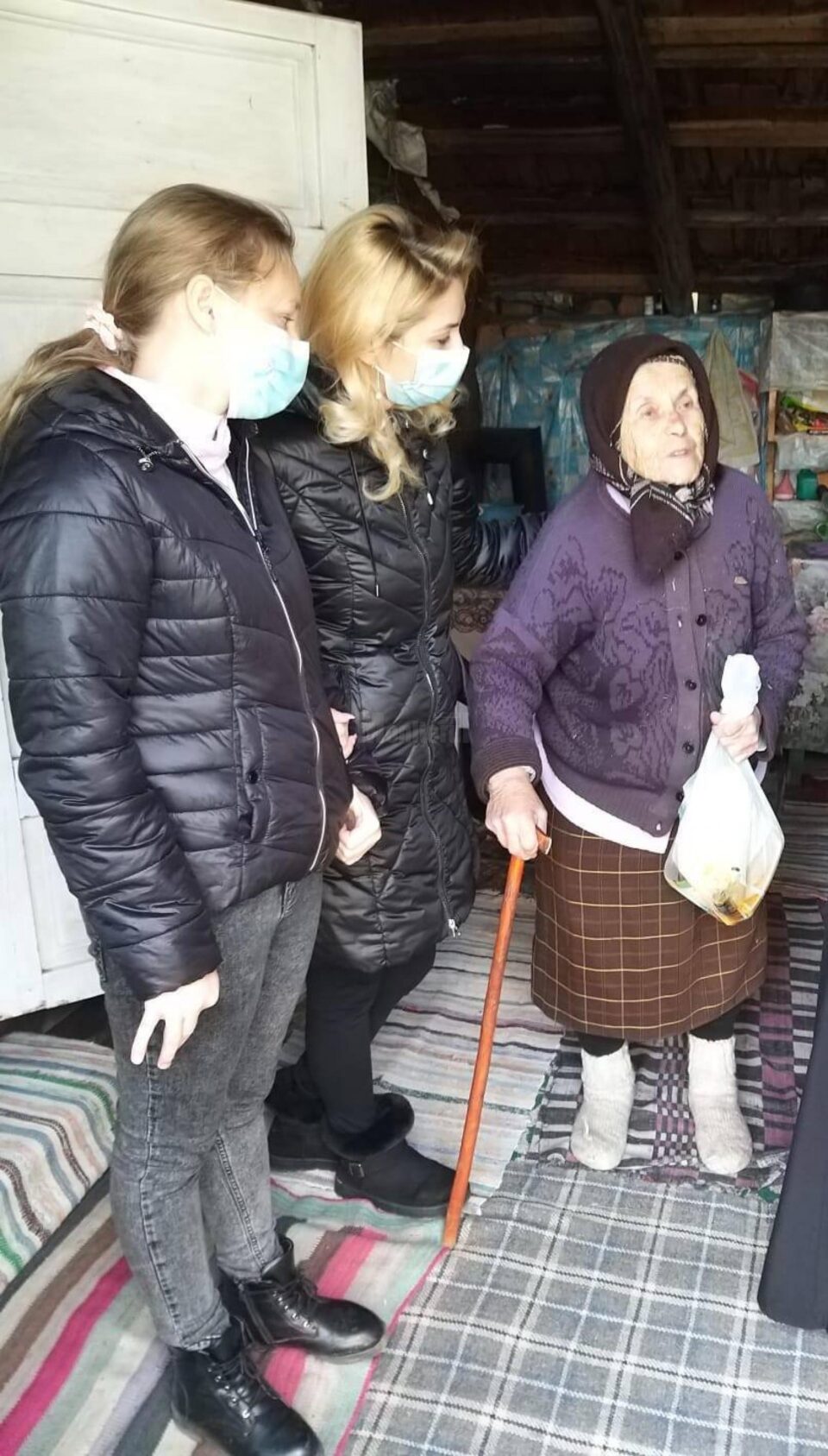 Peste 400 de copii și vârstnici nevoiași au primit daruri în cadrul campaniei „Olimpiadele faptelor bune”