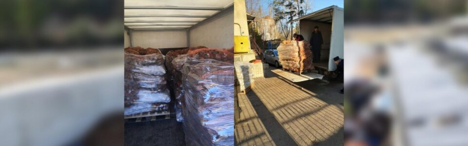 Arhiepiscopia Sucevei a donat 20 de tone de cartofi spitalelor din Rădăuți, Fălticeni, Siret, Câmpulung Moldovenesc, dar și Mănăstirii Râșca