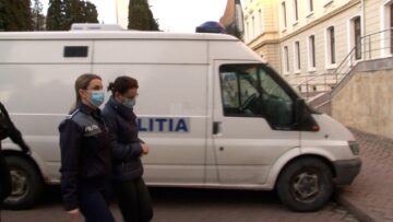 14 mandate de arestare în dosarul șpăgilor de la Serviciul Permise și Înmatriculări
