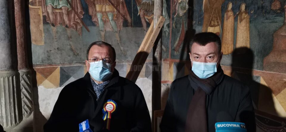 Bogdan Gheorghiu și Gheorghe Flutur au recepționat lucrările de restaurare a picturii bisericii din Bălinești