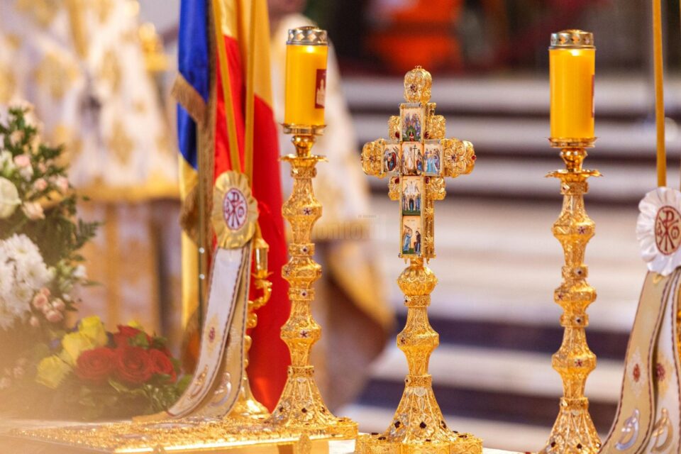 Slujbă de Te Deum pentru eroii neamului românesc, de Ziua Națională a României Foto basilica.ro Slujbă de Te Deum pentru eroii neamului românesc, de Ziua Națională a României Foto basilica.ro