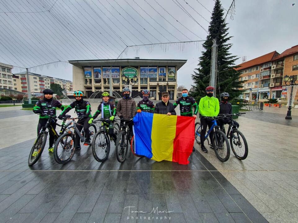 Ziua Bucovinei, sărbătorită pe bicicletă, pentru al treilea an consecutiv, de membrii Asociației Suceava pe bicicletă 1