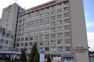Fetița este internată la Spitalul Clinic de Urgență pentru Copii „Sfânta Maria” Iași. Foto digifm.ro