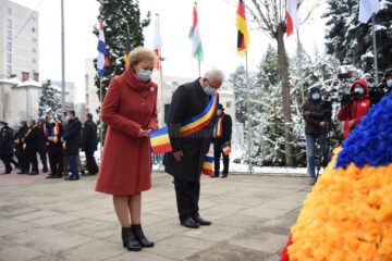 Depunerea coroanelor la manifestările restrânse de 1 Decembrie 2020