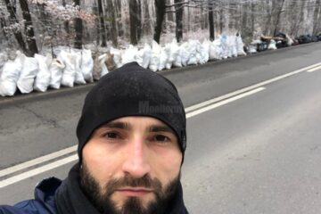102 saci de gunoi adunat, cadoul oferit României de suceveanul Andrei Bacoș