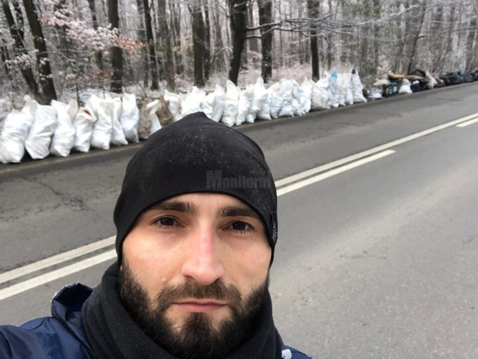 102 saci de gunoi adunat, cadoul oferit României de suceveanul Andrei Bacoș