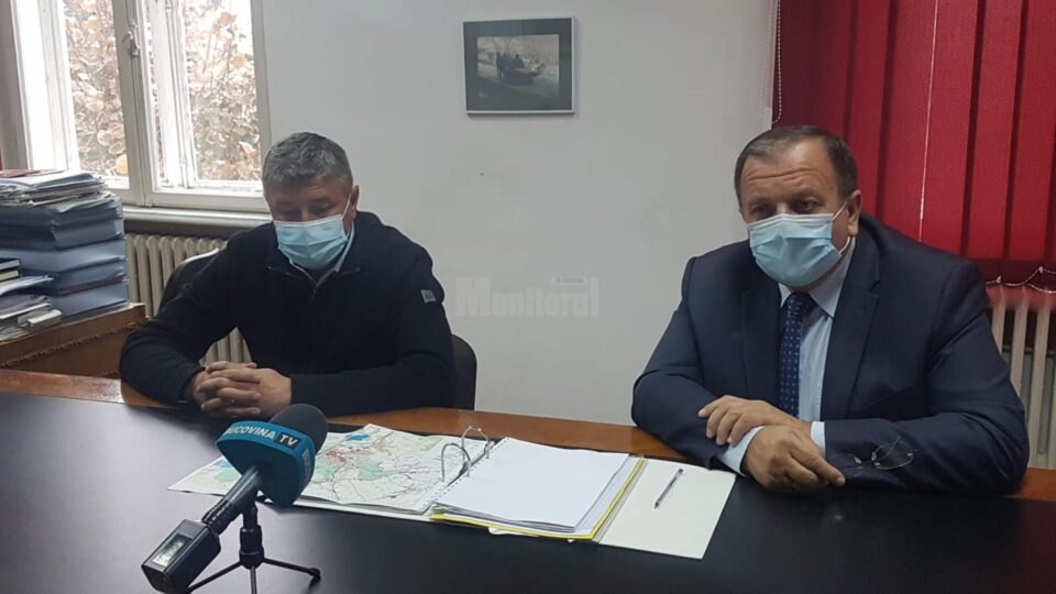 Primarul din Fălticeni, Cătălin Coman, și președintele Consiliului Județean Suceava, Gheorghe Flutur Primarul din Fălticeni, Cătălin Coman, și președintele Consiliului Județean Suceava, Gheorghe Flutur