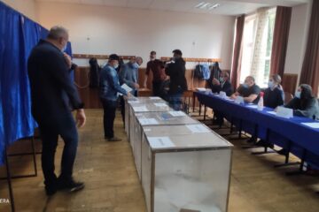 Rezultatele sondajului la urne