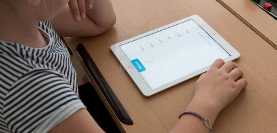 Școlile și grădinițele rămân închise fizic pentru elevi și preșcolari până pe 11 ianuarie 2021