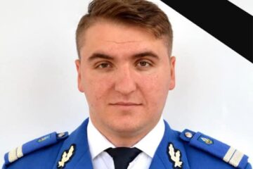 Răzvan Mihai Zaharia era elev al Școlii Militare de Subofițeri de Jandarmi "Petru Rareș" Fălticeni și să pregătea de examenul de absolvire