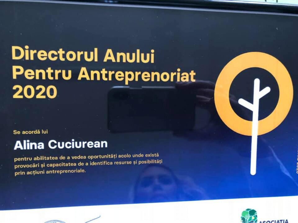 Prof. Alina Cuciurean, directorul Colegiului Silvic „Bucovina”, desemnată Directorul Anului 2020 pentru Antreprenoriat