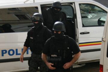 Percheziții în Fălticeni și alte locuri din județ la traficanții de țigări
