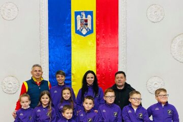 Copiii de la Clubul Sportiv Alessia Athletic Fălticeni, premiați de președintele Federației Române de Atletism