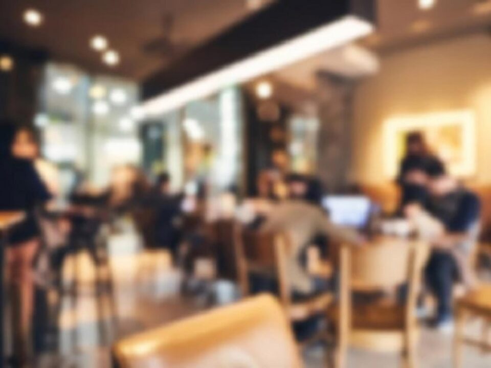 Activitatea restaurantelor se desfășoară fără a depăși 30% din capacitatea maximă a spațiului. Foto: digi24.ro