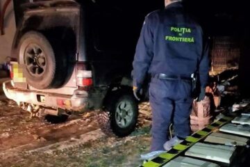 Autoturism de teren încărcat cu țigări de contrabandă, capturat la Brodina
