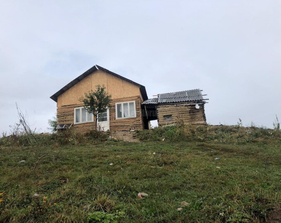 75 de familii sărace din cătunul Țâmpoceni - Păltinoasa, vizitate de asistenții sociali ai Institutului Bucovina Suceava