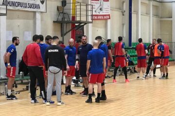 Universitarii au câștigat fără luptă meciul din etapa a XIII-a