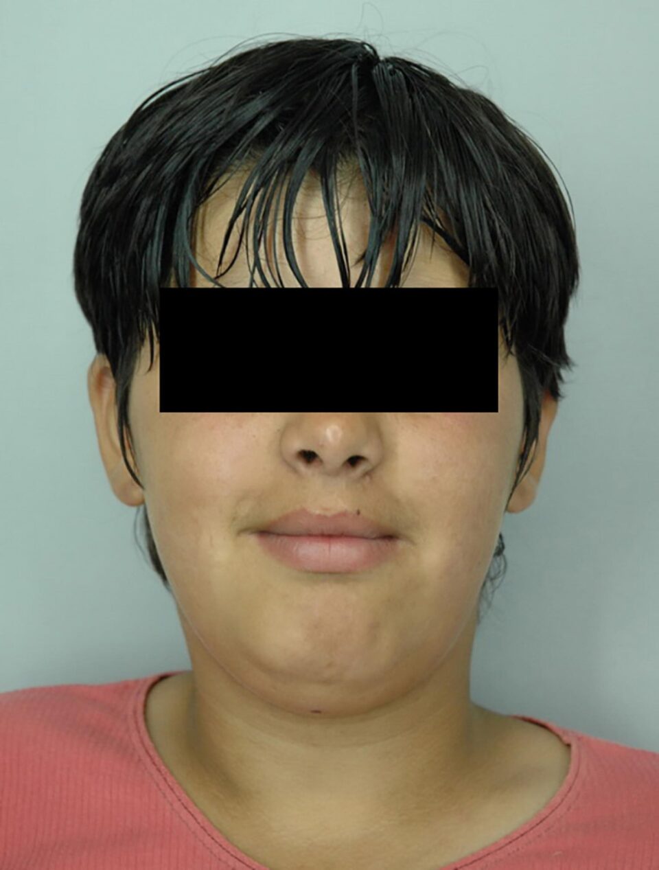 Carmen Gina C. are acum condamnări definitive pentru furturi la Bacău, Oradea, Onești, Timișoara și Iași Carmen Gina C. are acum condamnări definitive pentru furturi la Bacău, Oradea, Onești, Timișoara și Iași