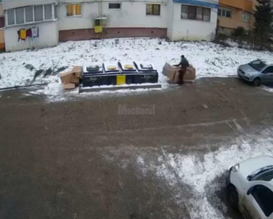 Amenzi pentru depozitarea greșită a deșeurilor, aplicate după ce s-au montat camere video de supraveghere