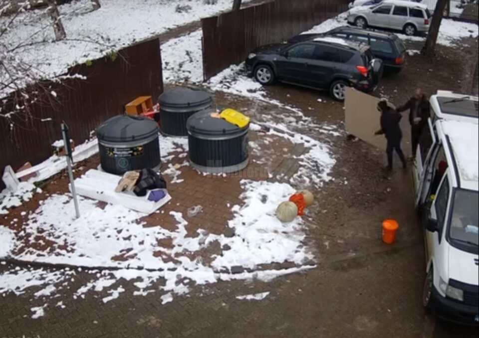 Amenzi pentru depozitarea greșită a deșeurilor, aplicate după ce s-au montat camere video de supraveghere