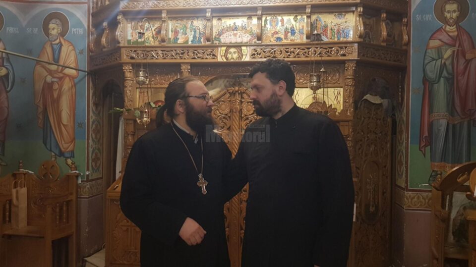 Pr. Dan Damaschin din Iași și pr. Petru Balabasciuc din Păltiniș - Panaci