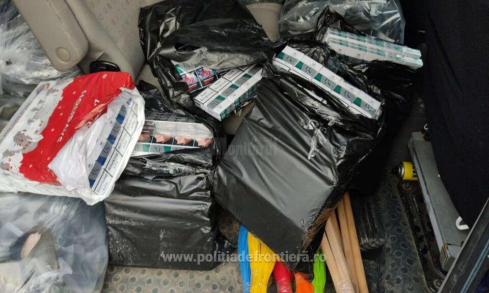 Urmărire în noapte după un jeep încărcat cu aproape 13.000 de pachete de țigări de contrabandă