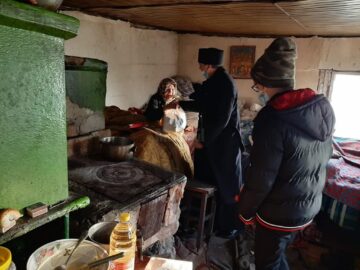 Aproape 8.000 de copii și vârstnici necăjiți au fost ajutați de voluntarii campaniei „Olimpiadele faptelor bune”