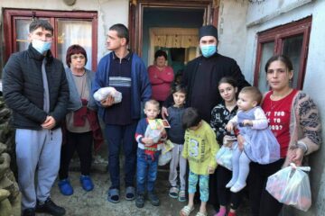 Aproape 8.000 de copii și vârstnici necăjiți au fost ajutați de voluntarii campaniei „Olimpiadele faptelor bune”