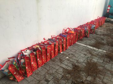 Cadouri pentru copii de la Andrei Bacoș și Vasile Bolohan