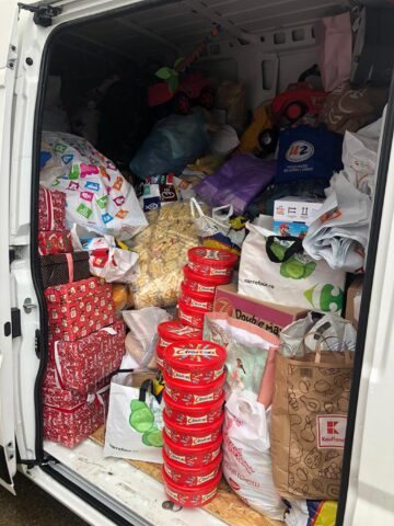 Cadouri pentru copii de la Andrei Bacoș și Vasile Bolohan