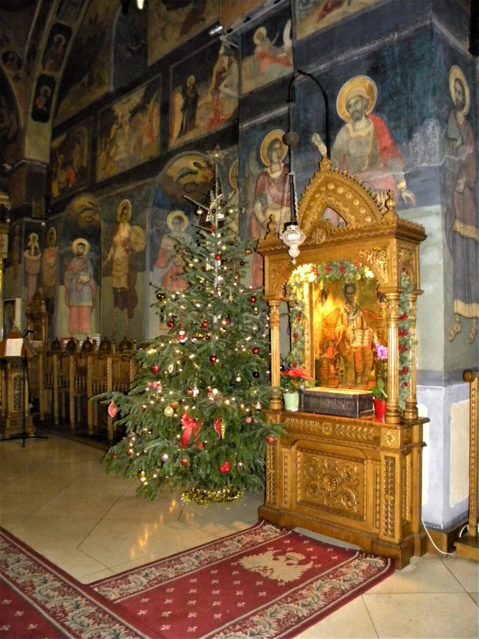 S-a schimbat ora la care se organizează slujba trecerii dintre ani S-a schimbat ora la care se organizează slujba trecerii dintre ani