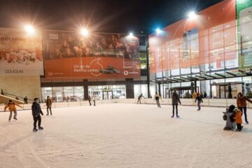 Patinoarul de la Iulius Mall Suceava