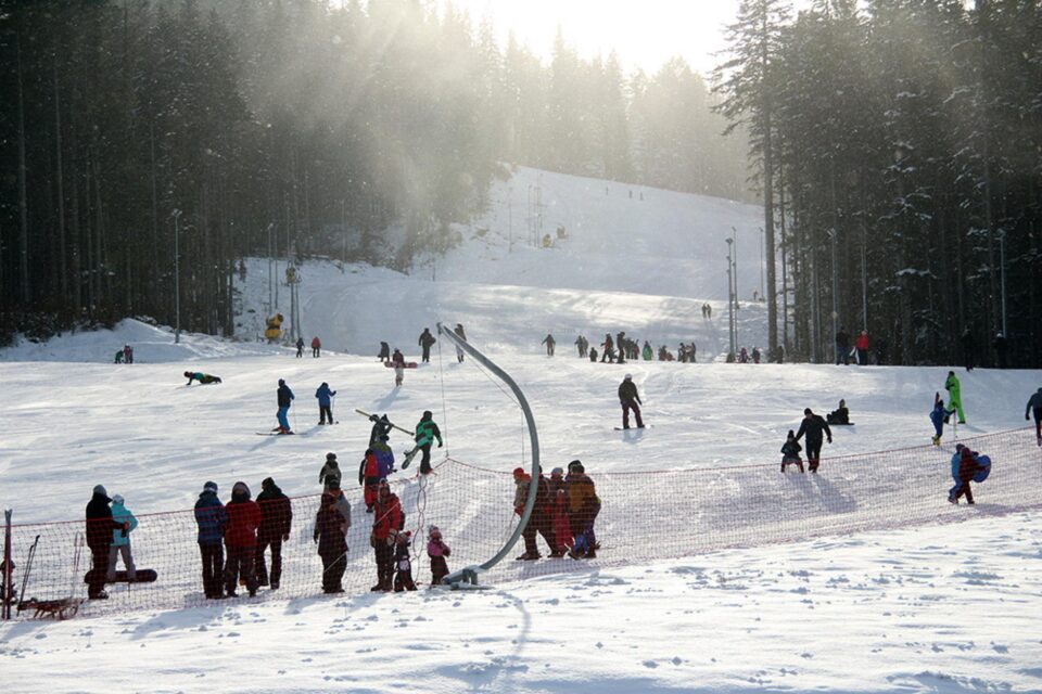 Pârtia de schi de la Câmpulung Moldovenesc Pârtia de schi de la Câmpulung Moldovenesc