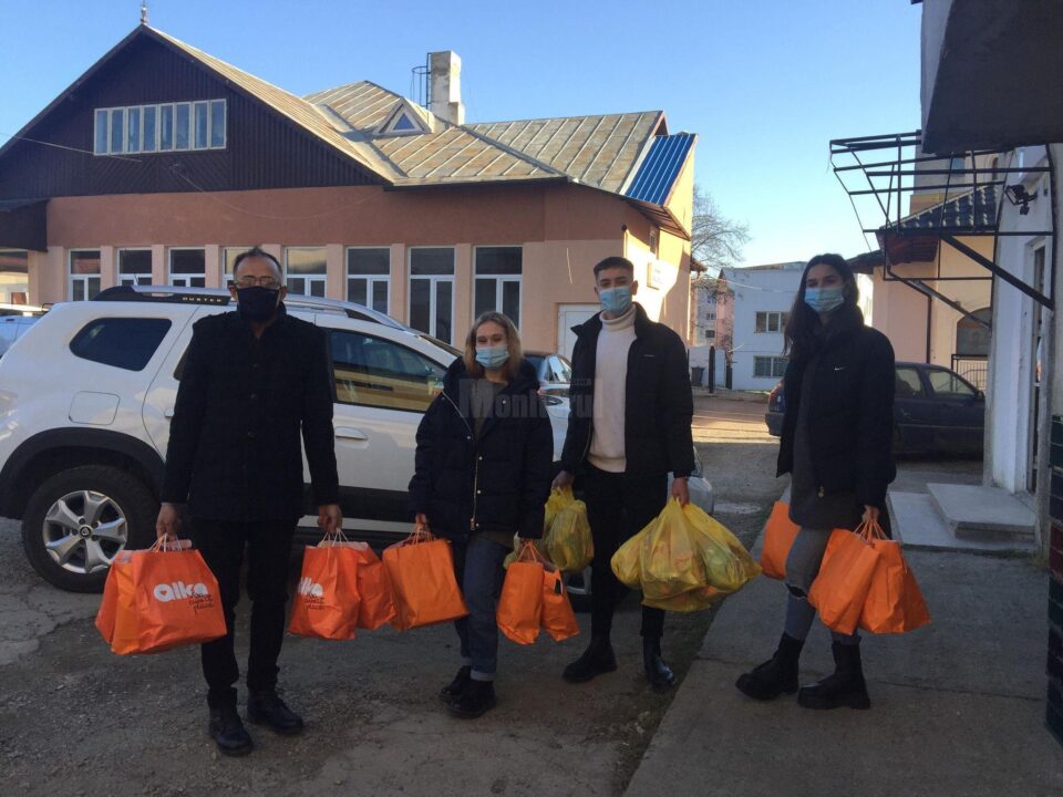 Daruri pentru copiii instituționalizați și pentru familiile defavorizate Daruri pentru copiii instituționalizați și pentru familiile defavorizate