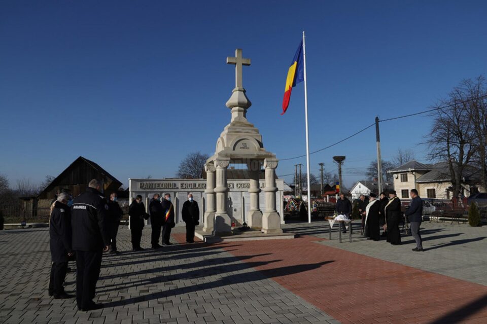 Panteonul ridicat la monumentul eroului de la Revoluție