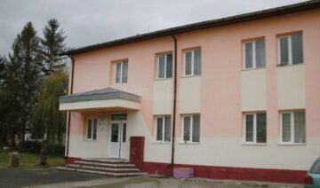 284 de copii și tineri sunt ocrotiți în case și apartamente de tip familial, după închiderea centrelor de plasament