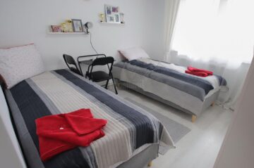 284 de copii și tineri sunt ocrotiți în case și apartamente de tip familial, după închiderea centrelor de plasament