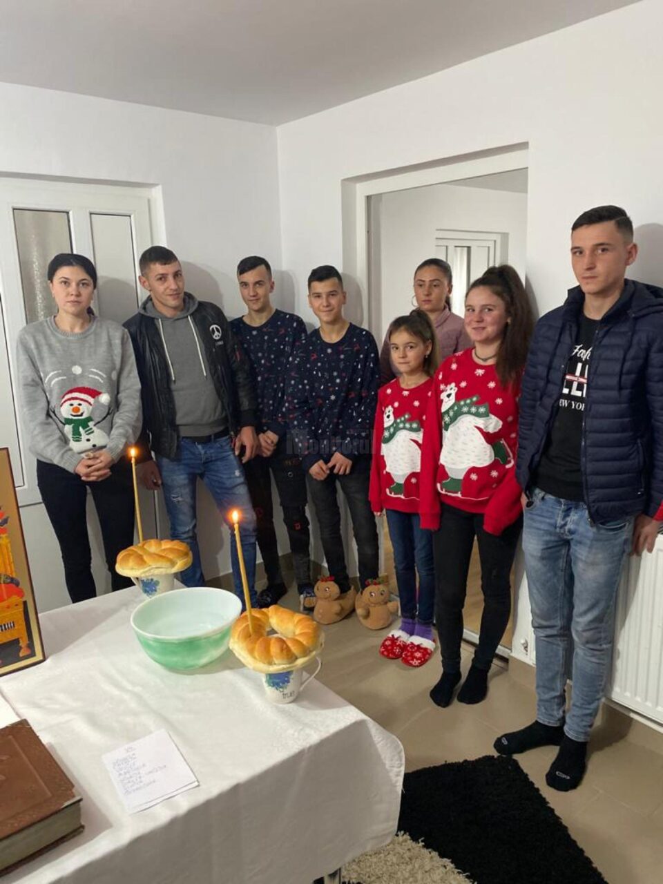 Mai mulți frați s-au mutat de Crăciun în casă nouă, după un lung șir de suferințe