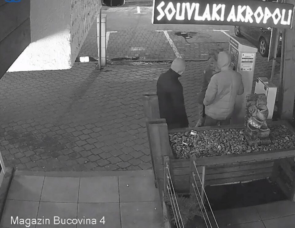 Acțiunile celor trei au fost surprinse pe camerele video de supraveghere ale municipalității