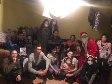 30 de copii provenind din familii nevoiașe au primit daruri din partea ASCOR Suceava