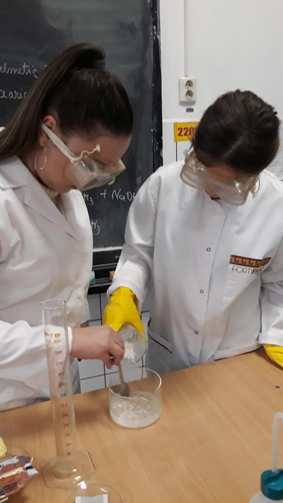 Premii pentru elevi ai Colegiului Tehnic de Industrie Alimentară Suceava